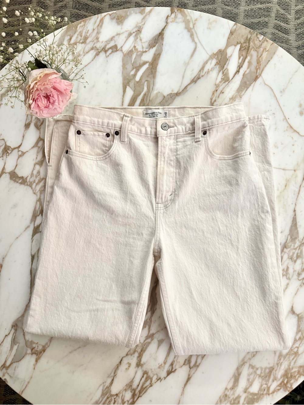 Abercrombie & Fitch ’90s Straight Ultra High Rise Cream Jeans Size 29/8S